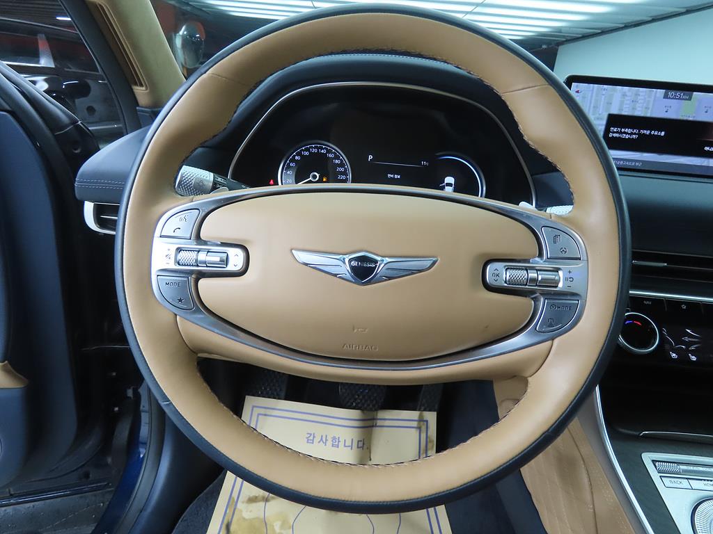 Genesis GV80 - Vista 8