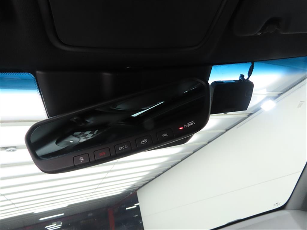 HYUNDAI Kona - Vista 12