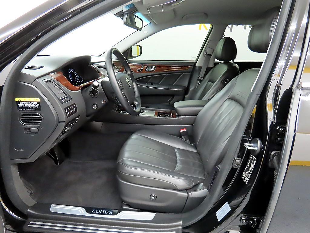 HYUNDAI Equus - Vista 5