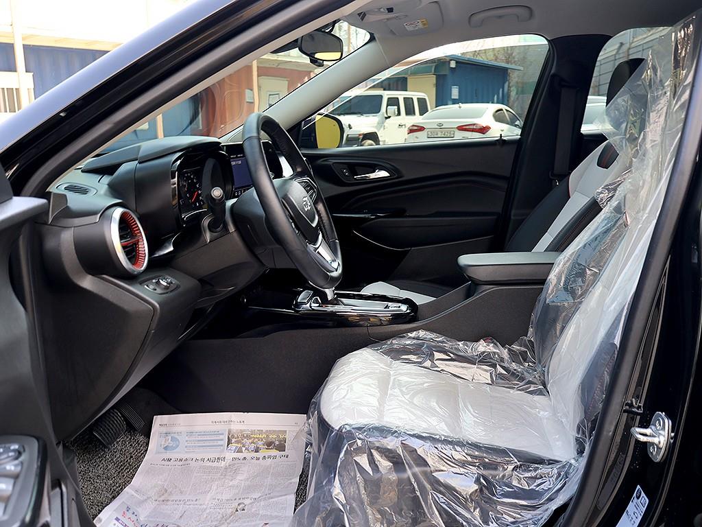 Chevrolet Trax 2025 Negro - Importación desde Corea - HF Imports Iquique - Foto 11