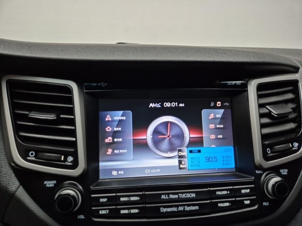 HYUNDAI Tucson - Vista 10