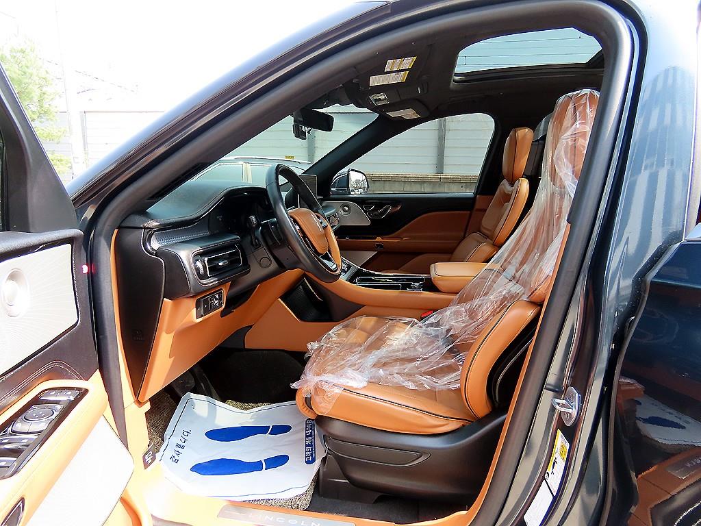 Lincoln Aviator - Vista 5