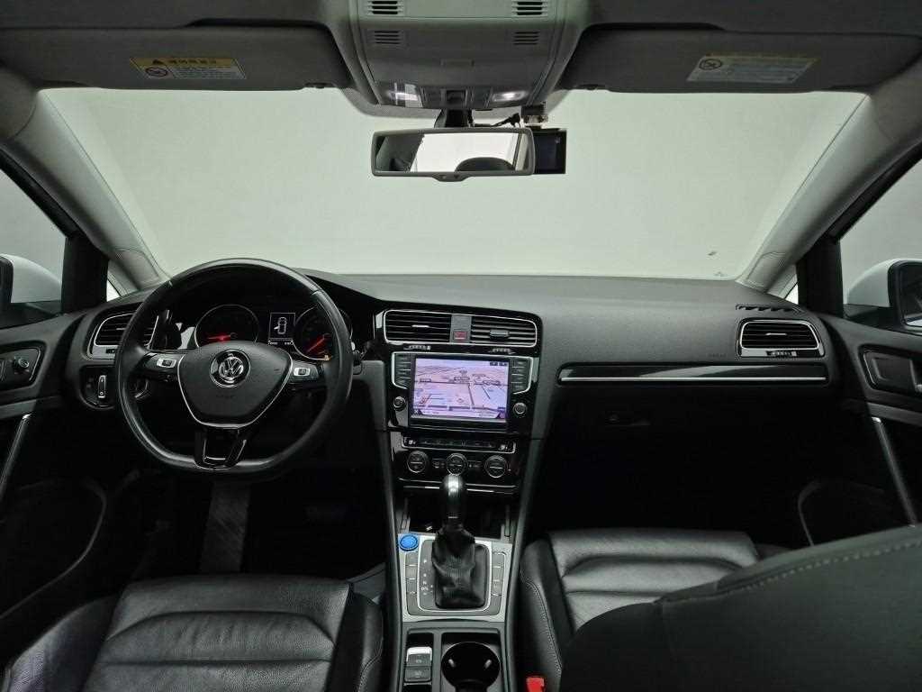 Volkswagen Golf - Vista 7