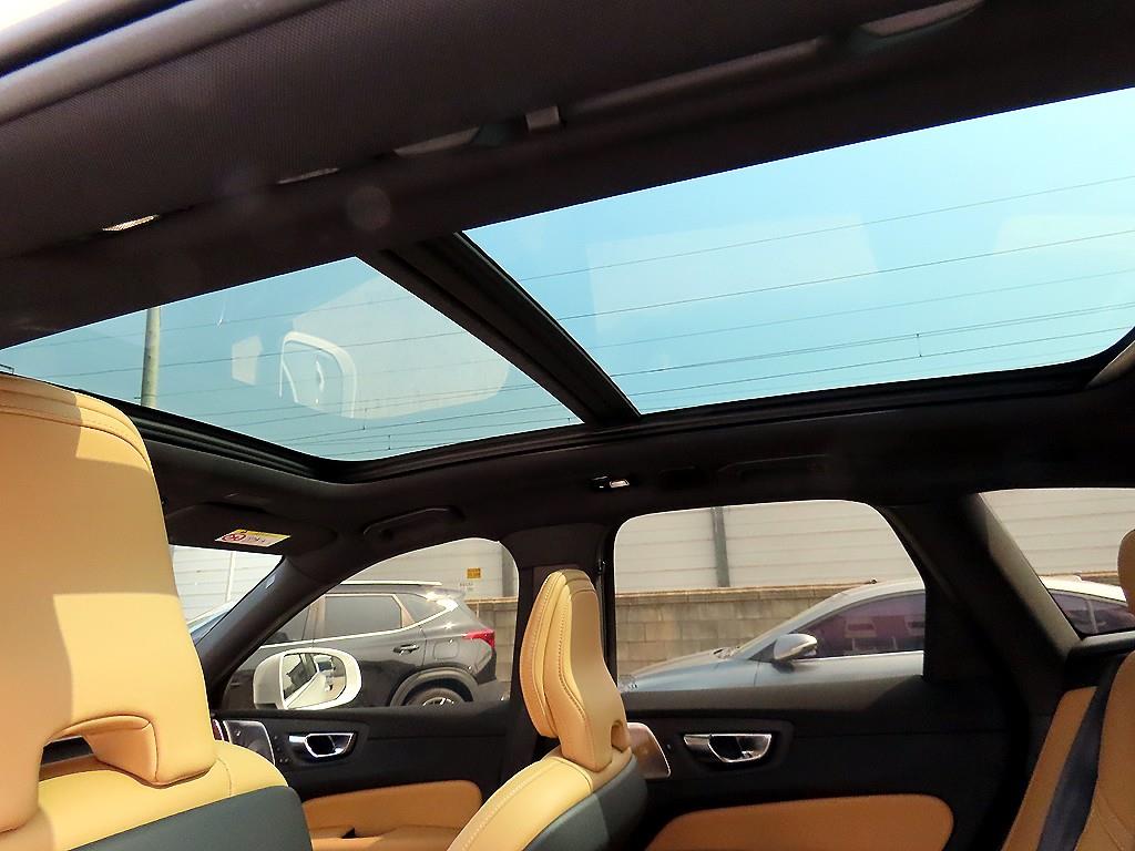 Volvo XC60 2025 Blanco - Importación desde Corea - HF Imports Iquique - Foto 16