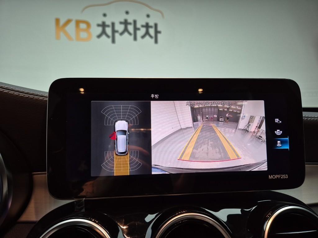 Mercedes Benz GLC Class - Vista 6