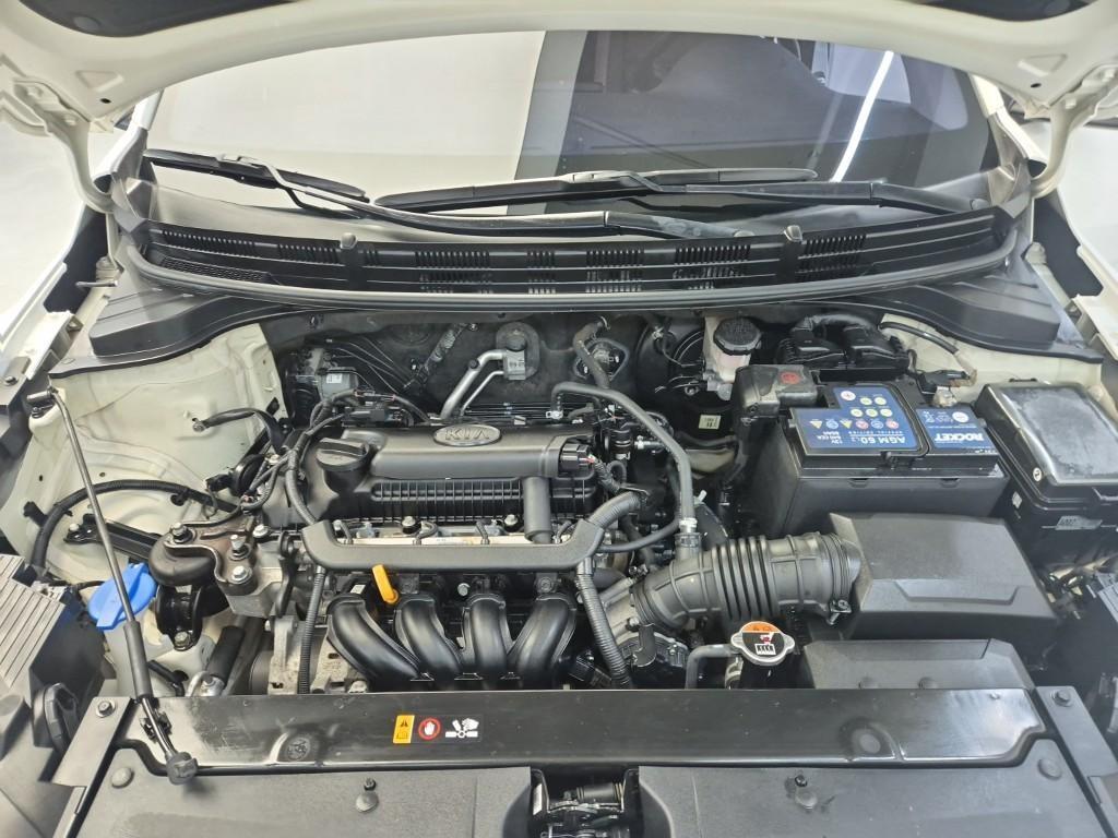 KIA Stonic - Vista 5