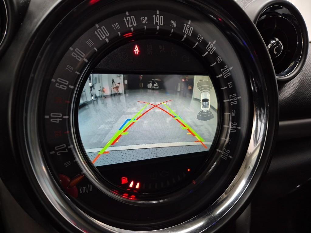 Mini Countryman - Vista 11