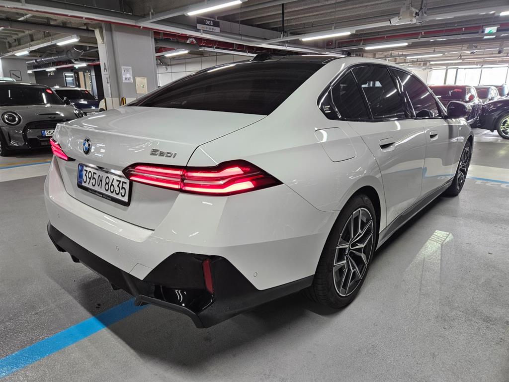 BMW 5 Series - Vista 2