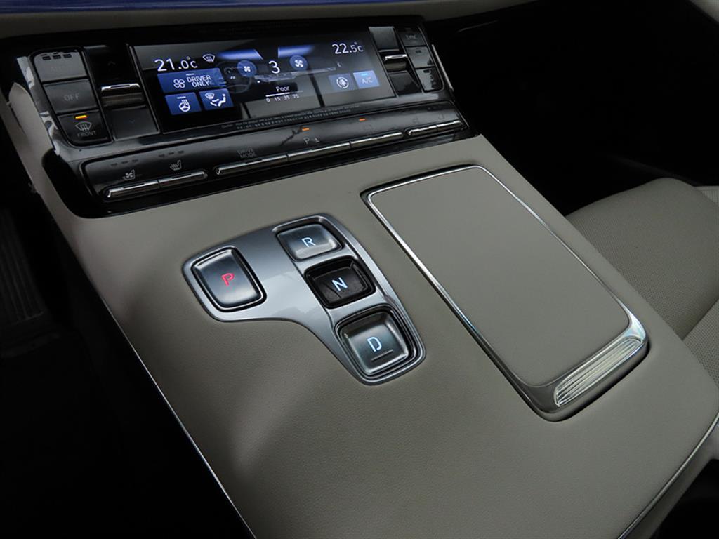 HYUNDAI Grandeur - Vista 11