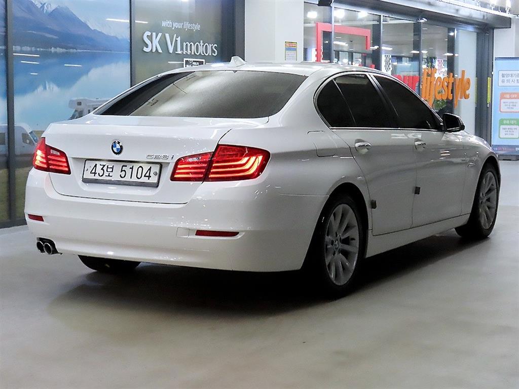 BMW 5 Series - Vista 4