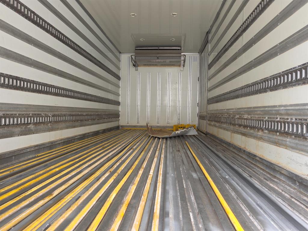 medium and large cargo truck - Vista 4