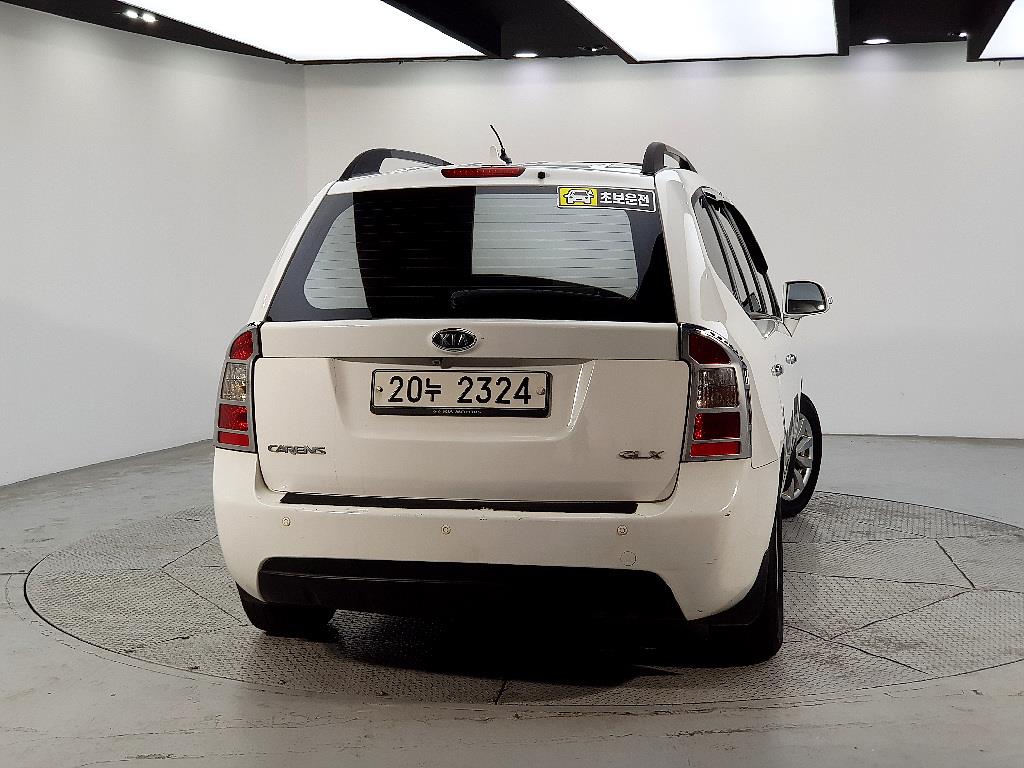 KIA Carens - Vista 3