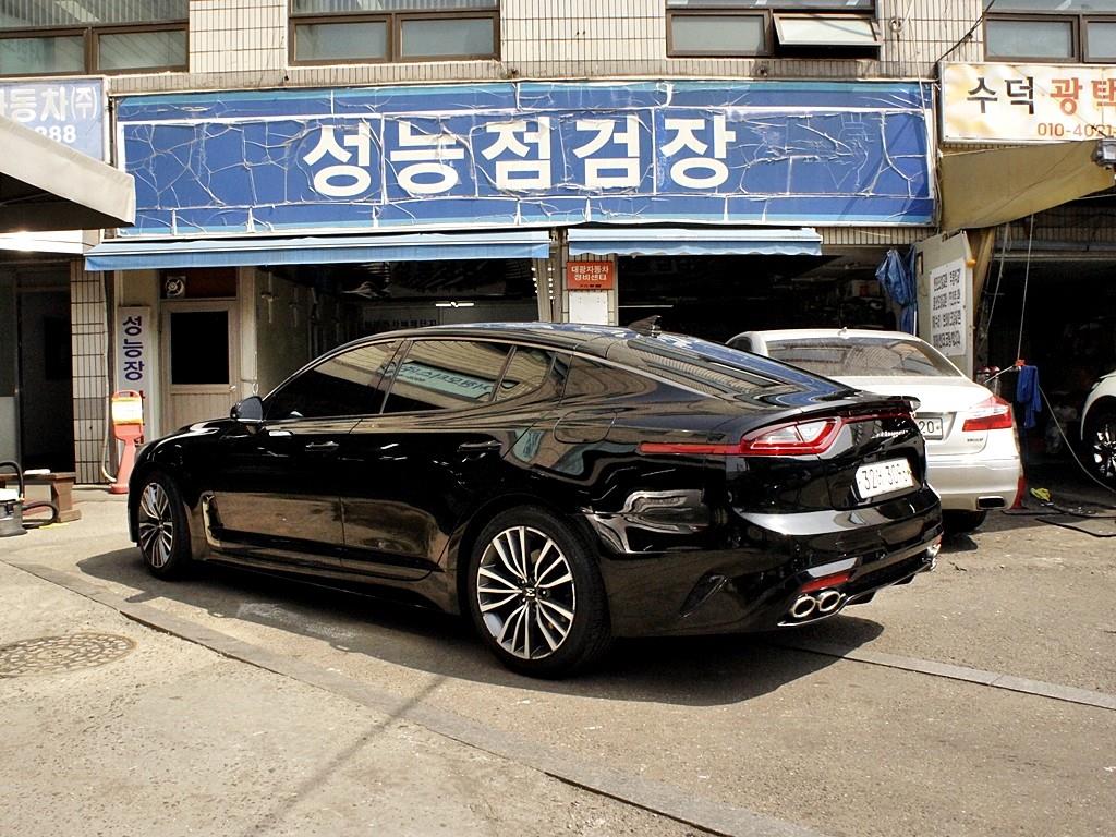 KIA Stinger - Vista 7