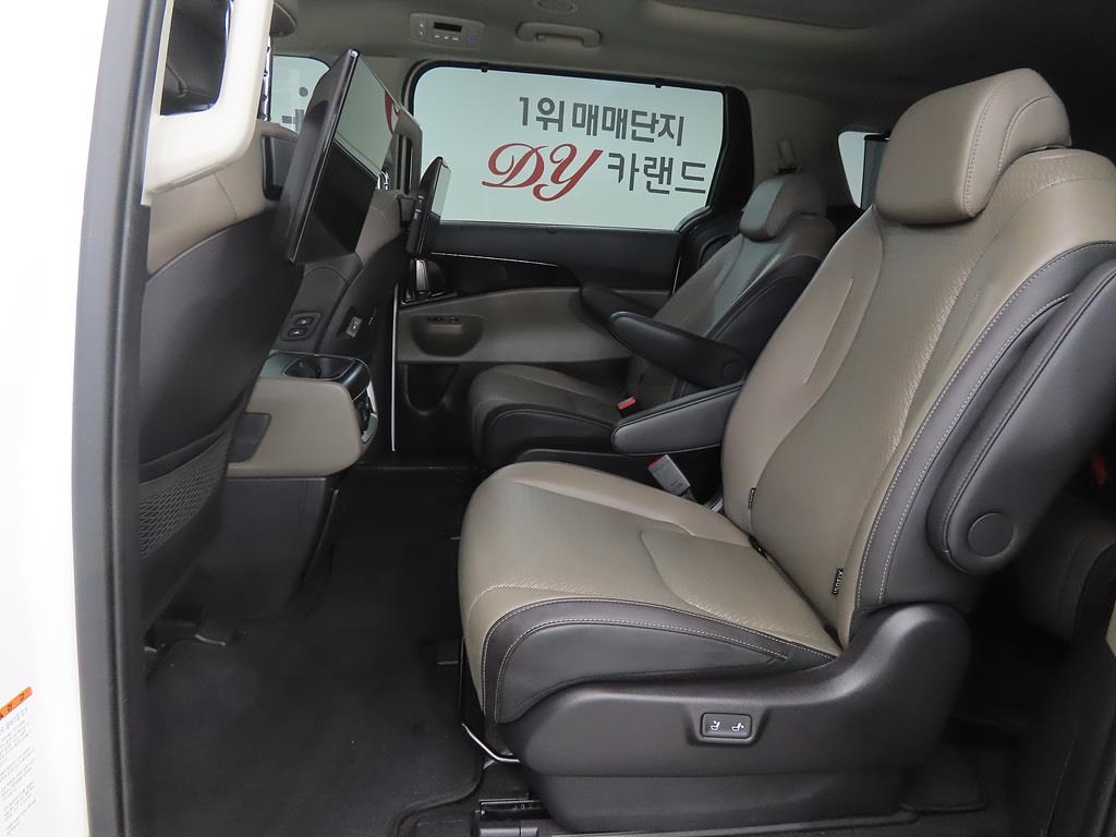 KIA Carnival - Vista 6