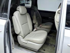 KIA Carnival - Vista 5