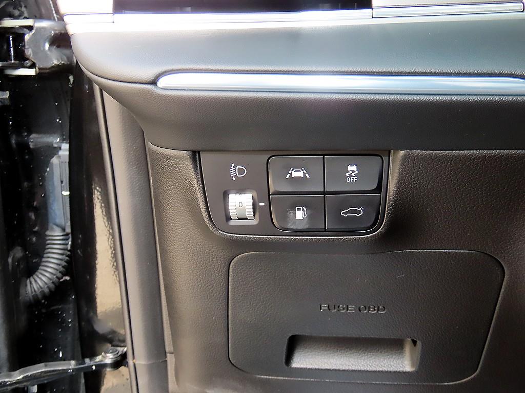 HYUNDAI Grandeur - Vista 12