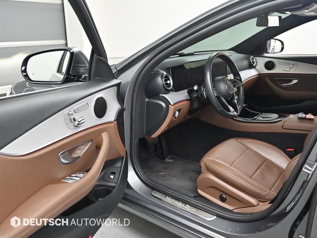 Mercedes Benz E class - Vista 11