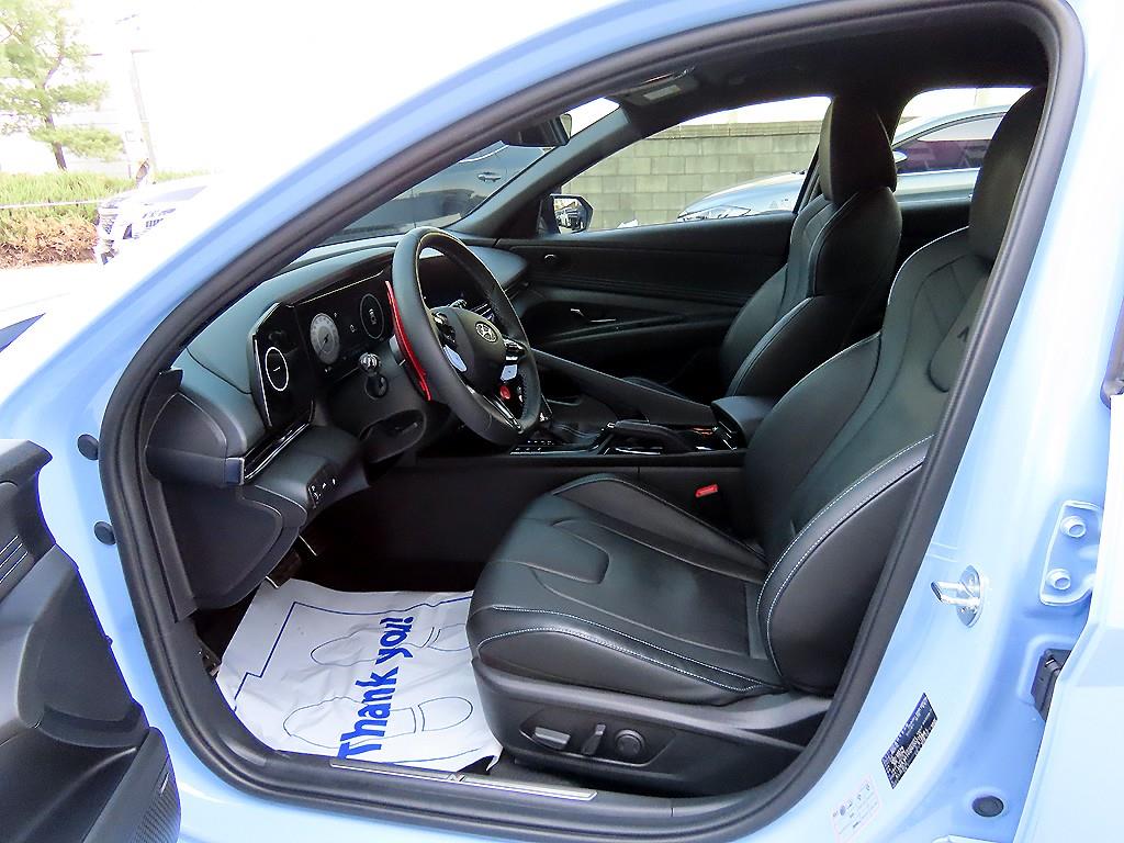 HYUNDAI Avante - Vista 5