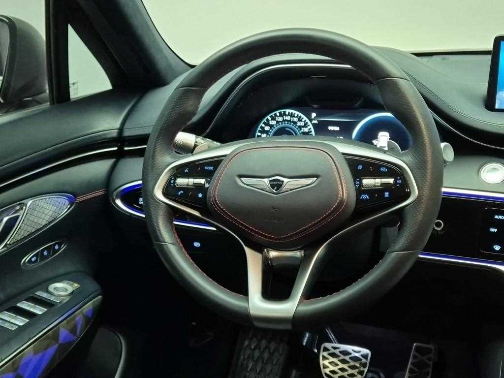 Genesis GV70 - Vista 9