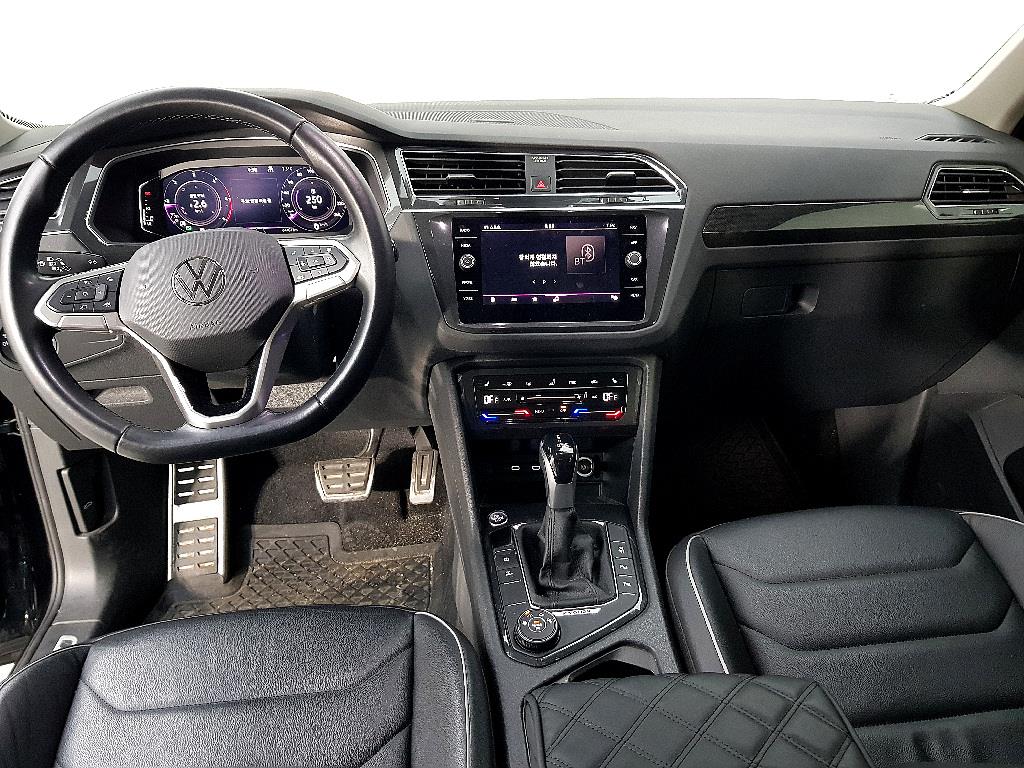 Volkswagen Tiguan - Vista 5