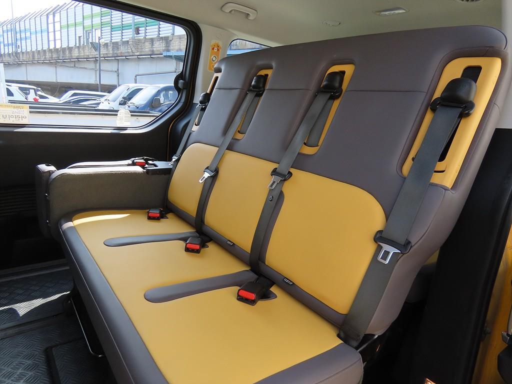 HYUNDAI Staria - Vista 8