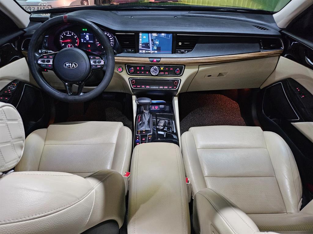 KIA K7 - Vista 8