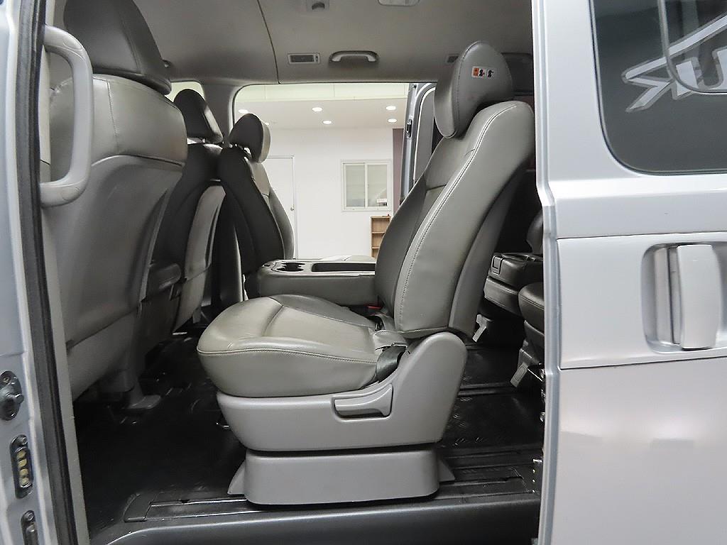 HYUNDAI Starex 2016 Gris - Importación desde Corea - HF Imports Iquique - Foto 10