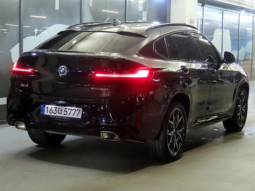 BMW X4 - Vista 4