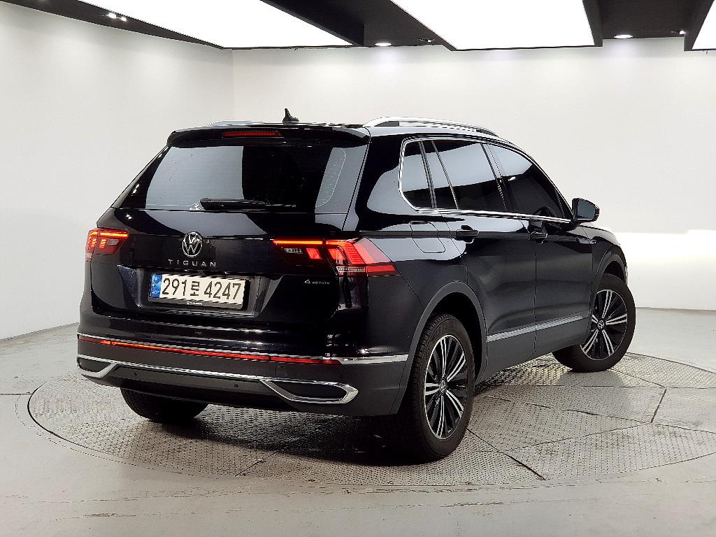 Volkswagen Tiguan - Vista 4