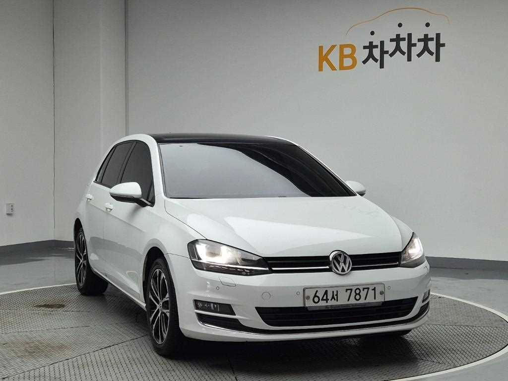 Volkswagen Golf - Vista 4