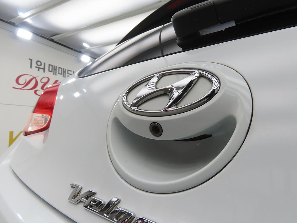 HYUNDAI Veloster 2017 Blanco - Importación desde Corea - HF Imports Iquique - Foto 16