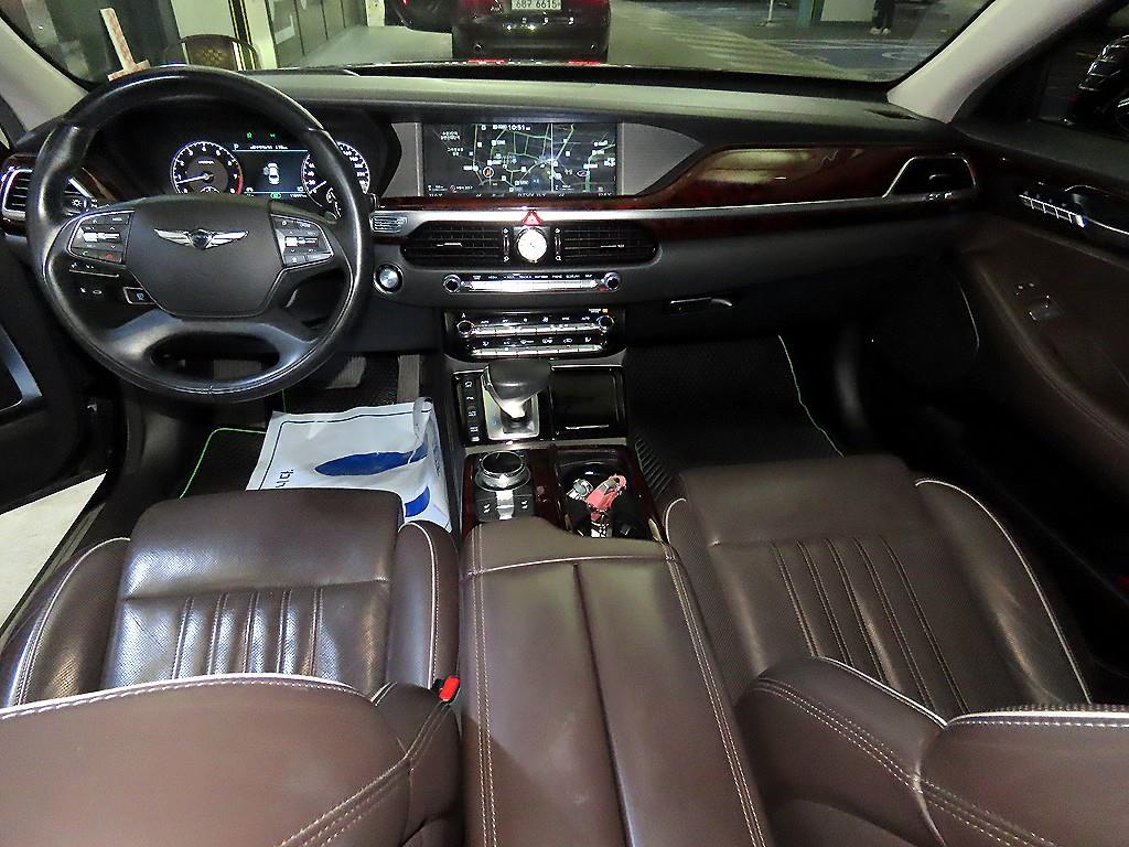 Genesis EQ900 - Vista 10