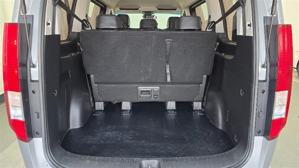 HYUNDAI Staria 2023 Plateado - Importación desde Corea - HF Imports Iquique - Foto 20