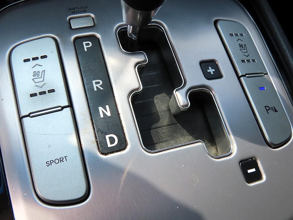 HYUNDAI Genesis 2012 Negro - Importación desde Corea - HF Imports Iquique - Foto 15