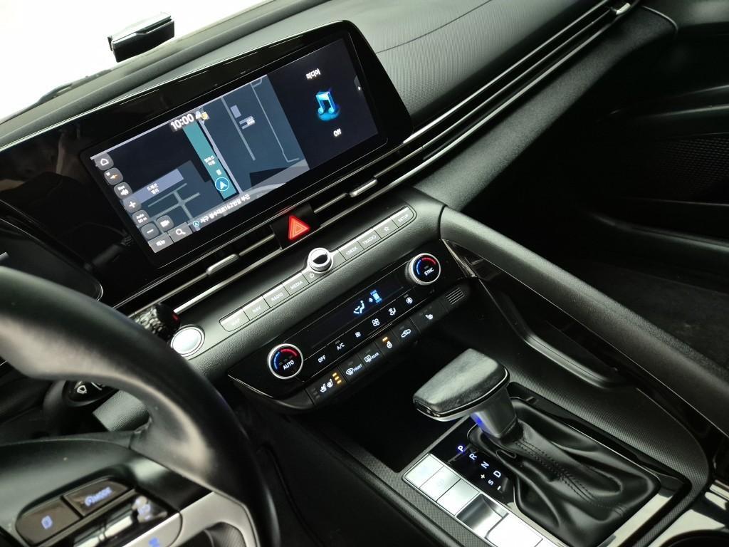 HYUNDAI Avante 2022 Blanco - Importación desde Corea - HF Imports Iquique - Foto 16