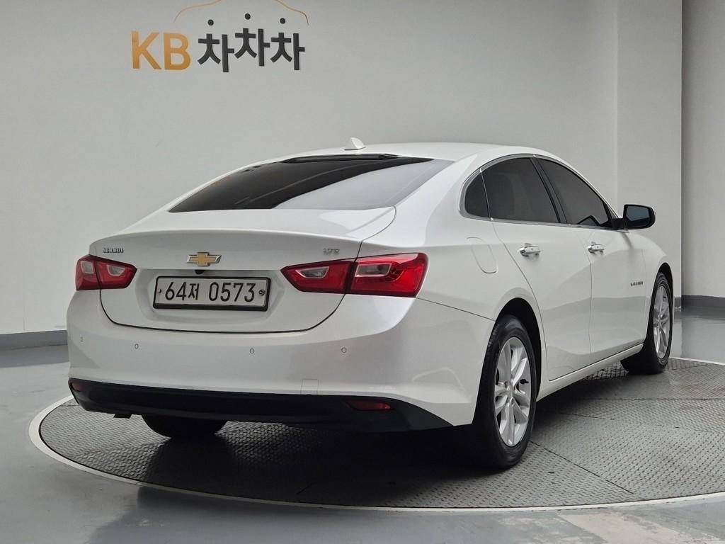 Chevrolet Malibu - Vista 4