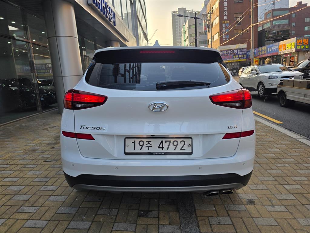 HYUNDAI Tucson - Vista 5