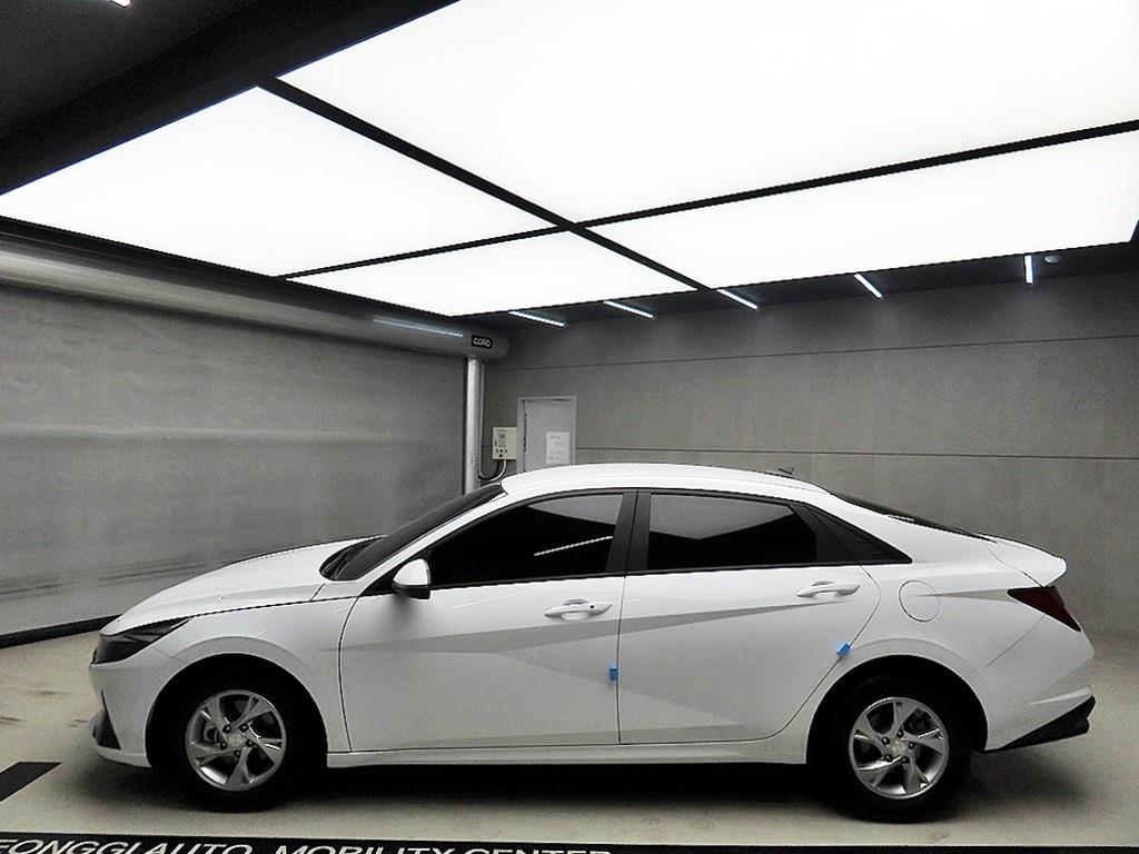 HYUNDAI Avante - Vista 4