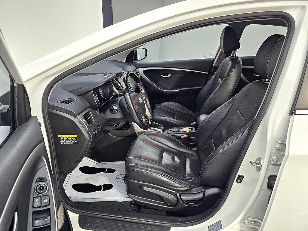 HYUNDAI i30 - Vista 8