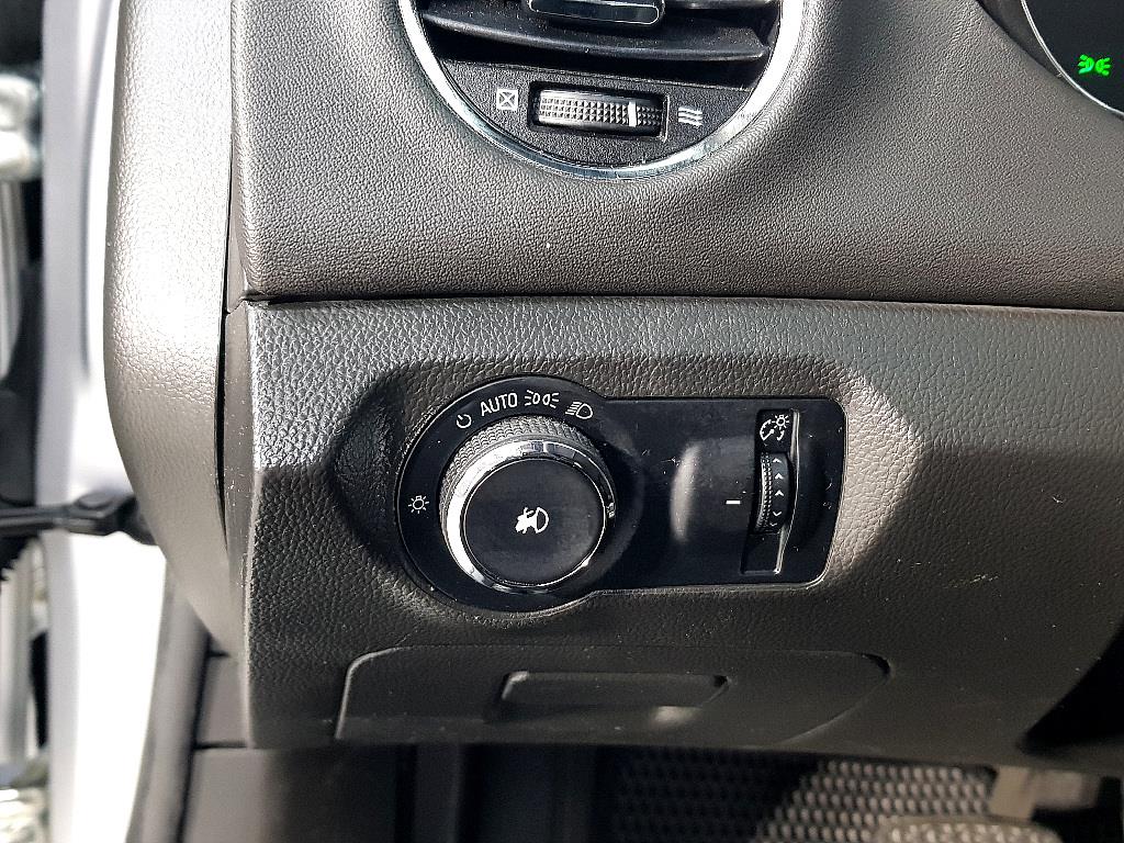 Chevrolet Cruise 2012 Plateado - Importación desde Corea - HF Imports Iquique - Foto 13