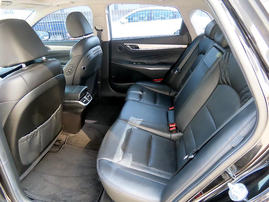 HYUNDAI Grandeur - Vista 6