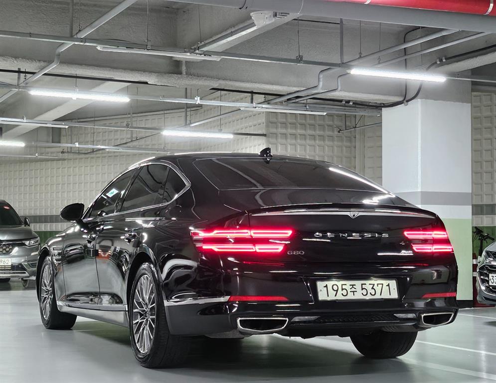 Genesis G80 - Vista 5