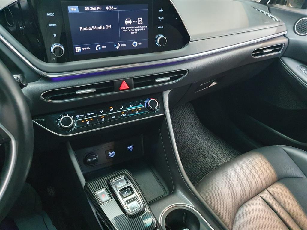 HYUNDAI Sonata - Vista 8