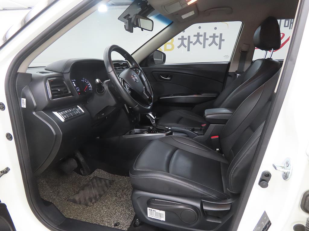 Ssangyong Tivoli - Vista 5