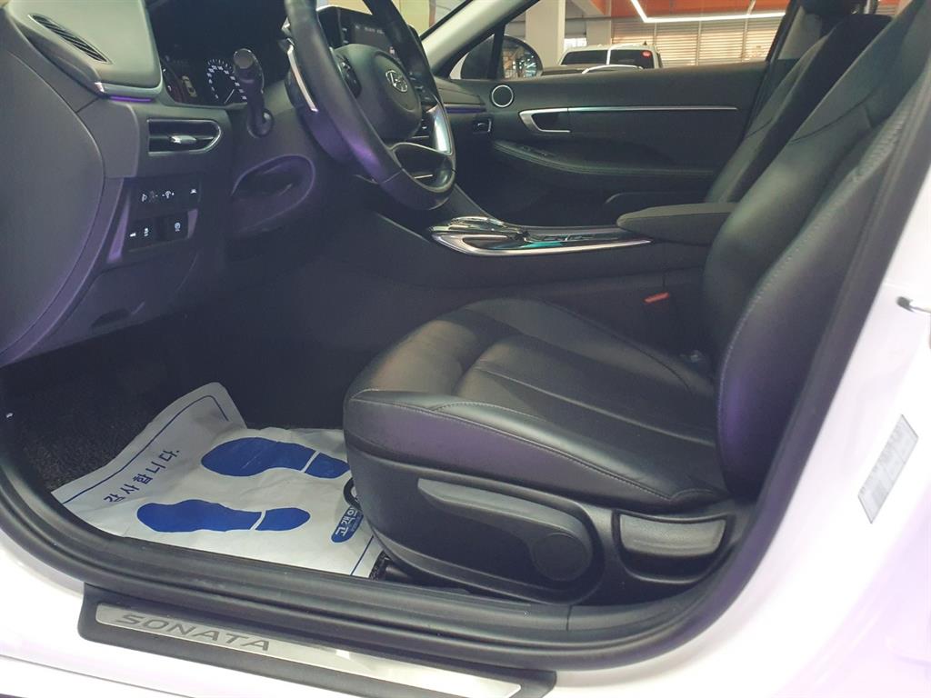 HYUNDAI Sonata - Vista 6