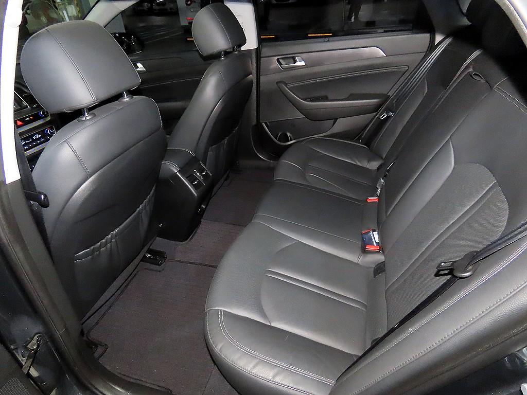 HYUNDAI Sonata - Vista 7