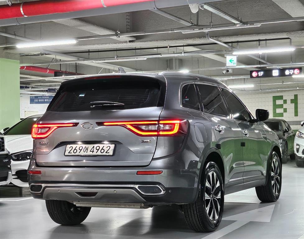 SAMSUNG QM6 - Vista 4