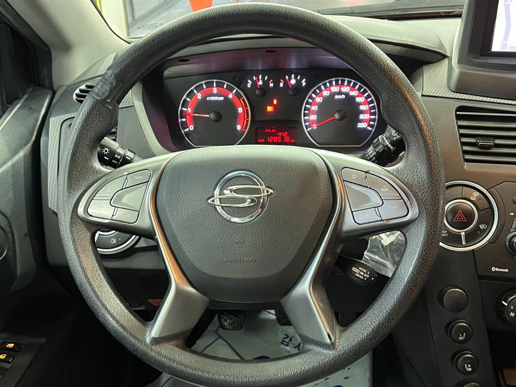 Ssangyong Korando - Vista 11