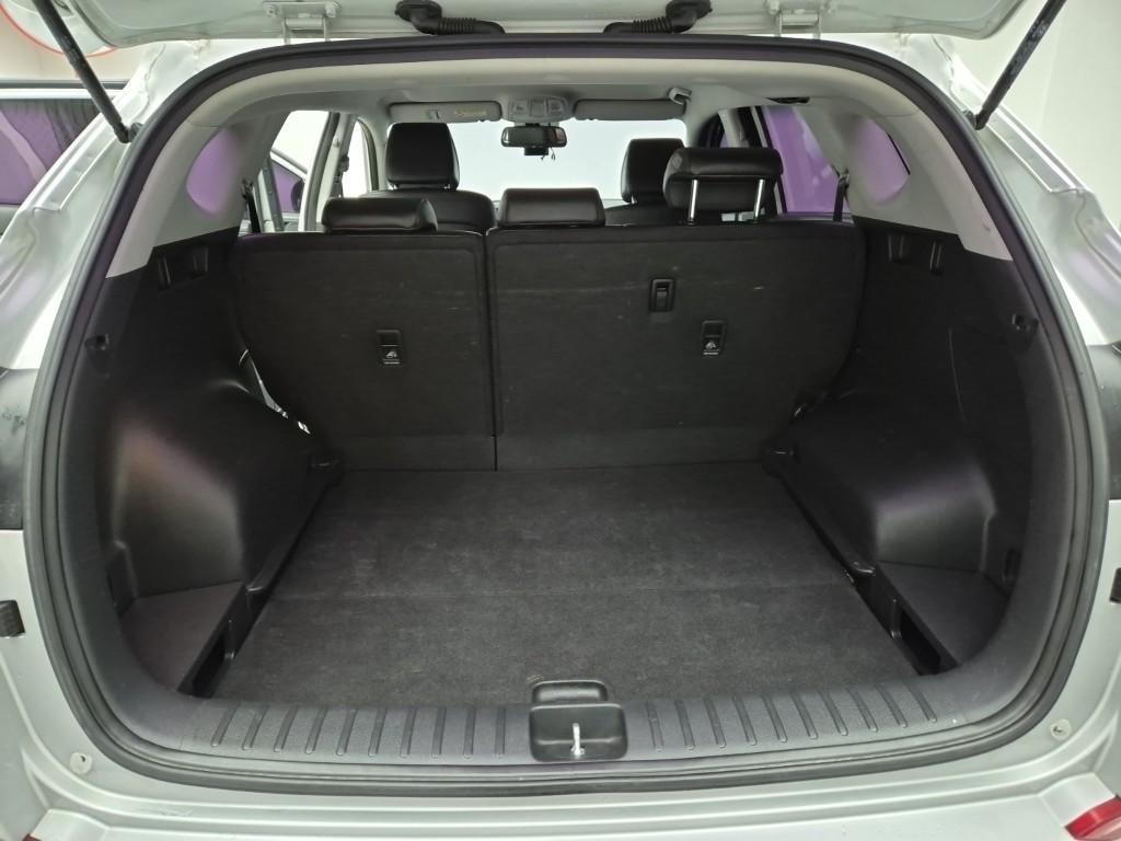 HYUNDAI Tucson - Vista 9