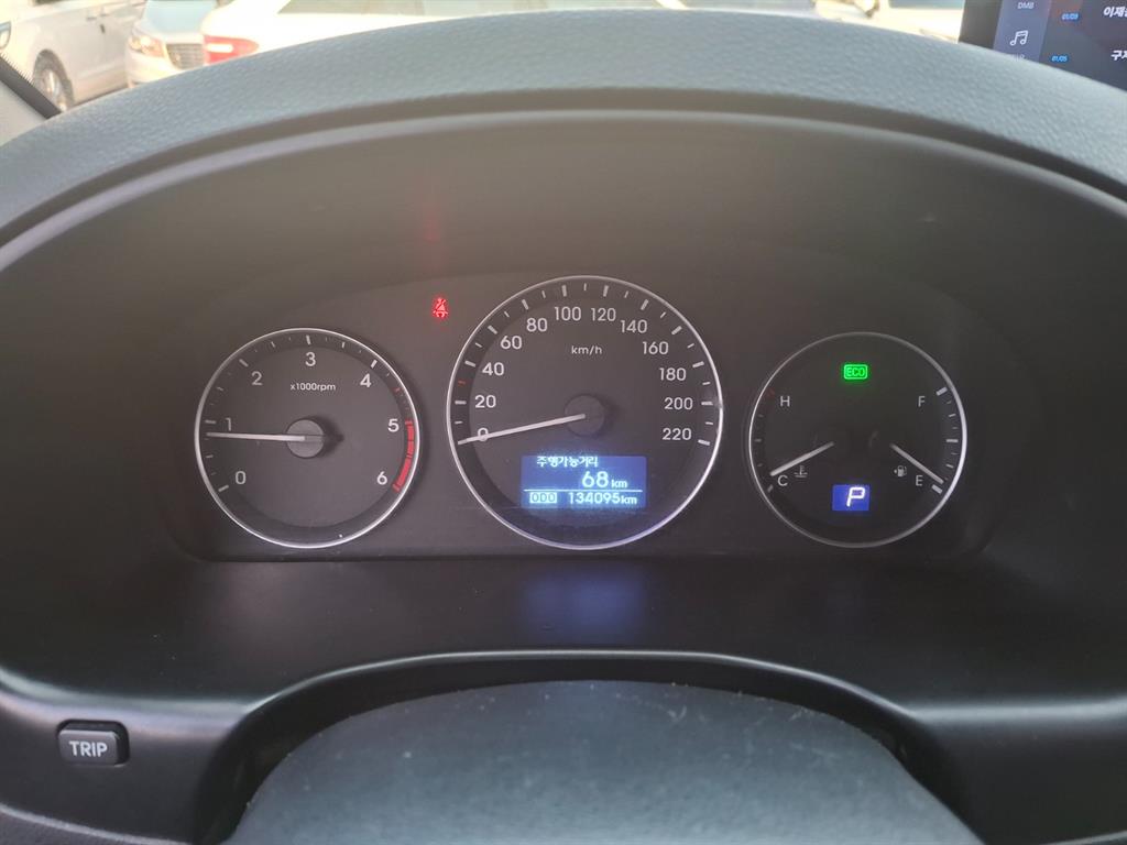 HYUNDAI Starex - Vista 7